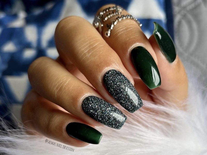 Cold Outside Solid Dip Powder